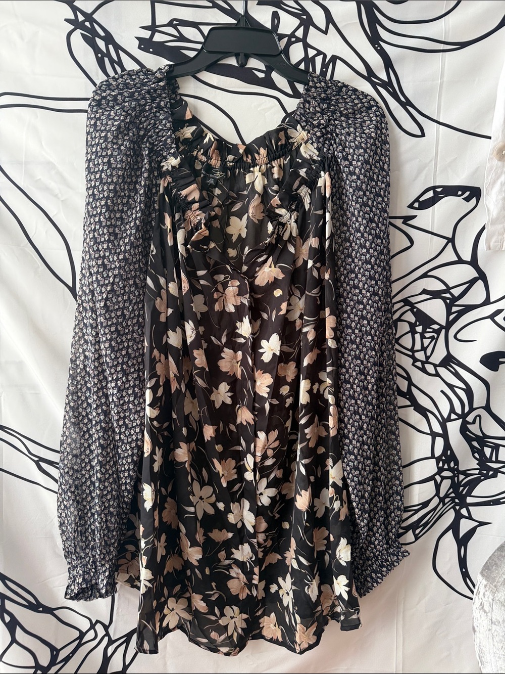 Suzanne Betro Black Floral Long-Sleeve Dress with Cream and Tan Blooms